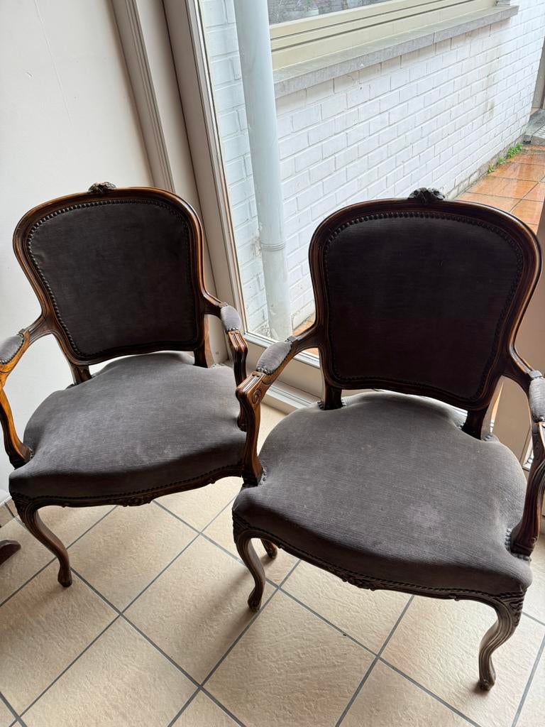 Louis XV fauteuils, Enlèvement