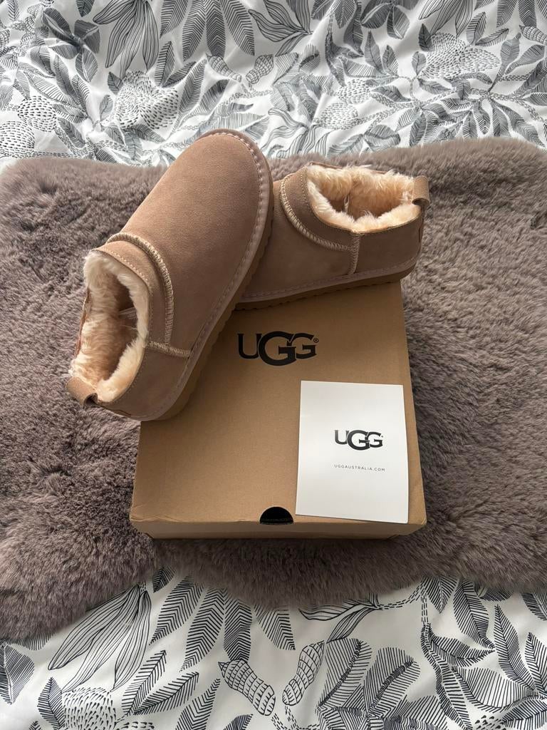 Paire de ugg, Ophalen of Verzenden, Nieuw, Bruin