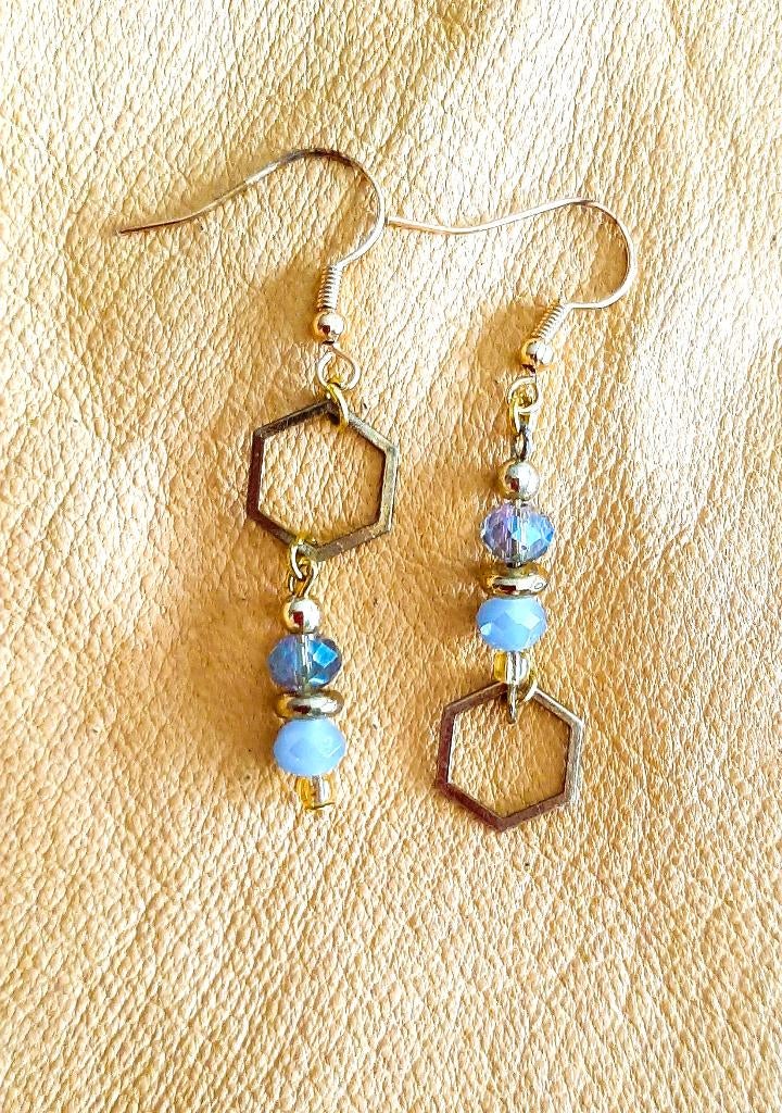 Te koop: Nieuw asymetrische oorbellen., Ophalen, Hangers, Blauw, Nieuw