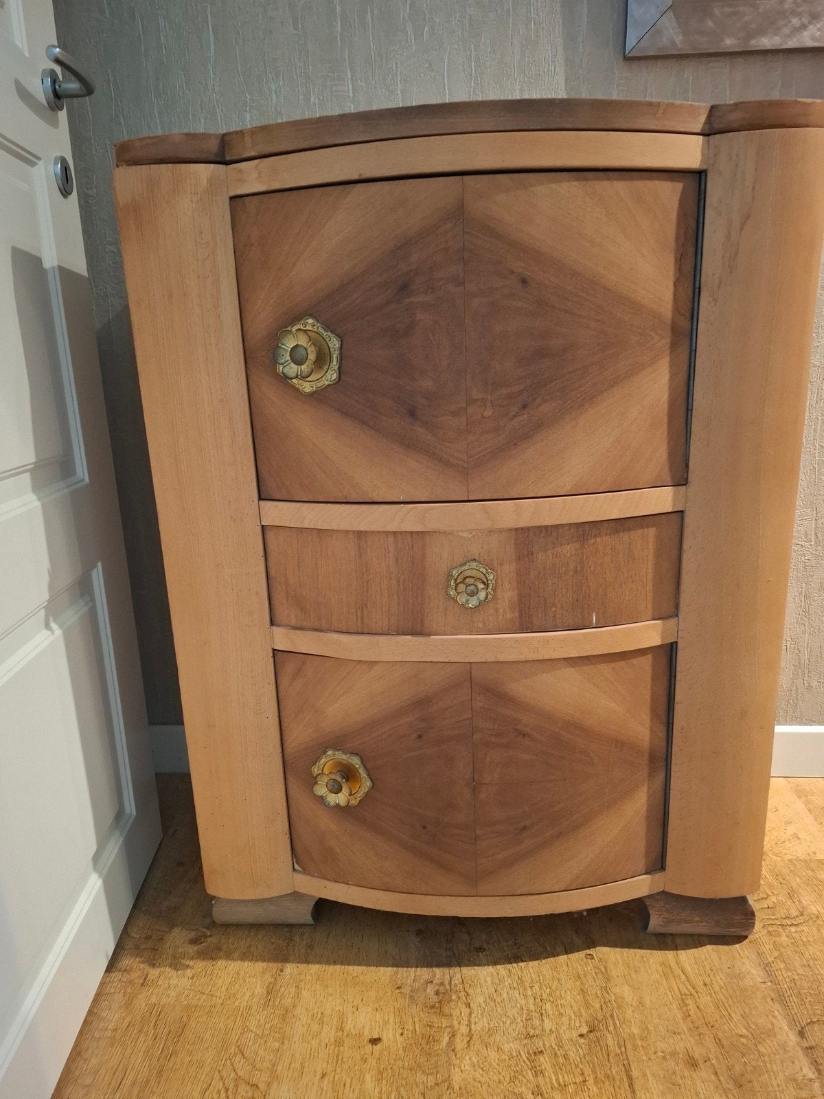 houten kastje, Enlèvement