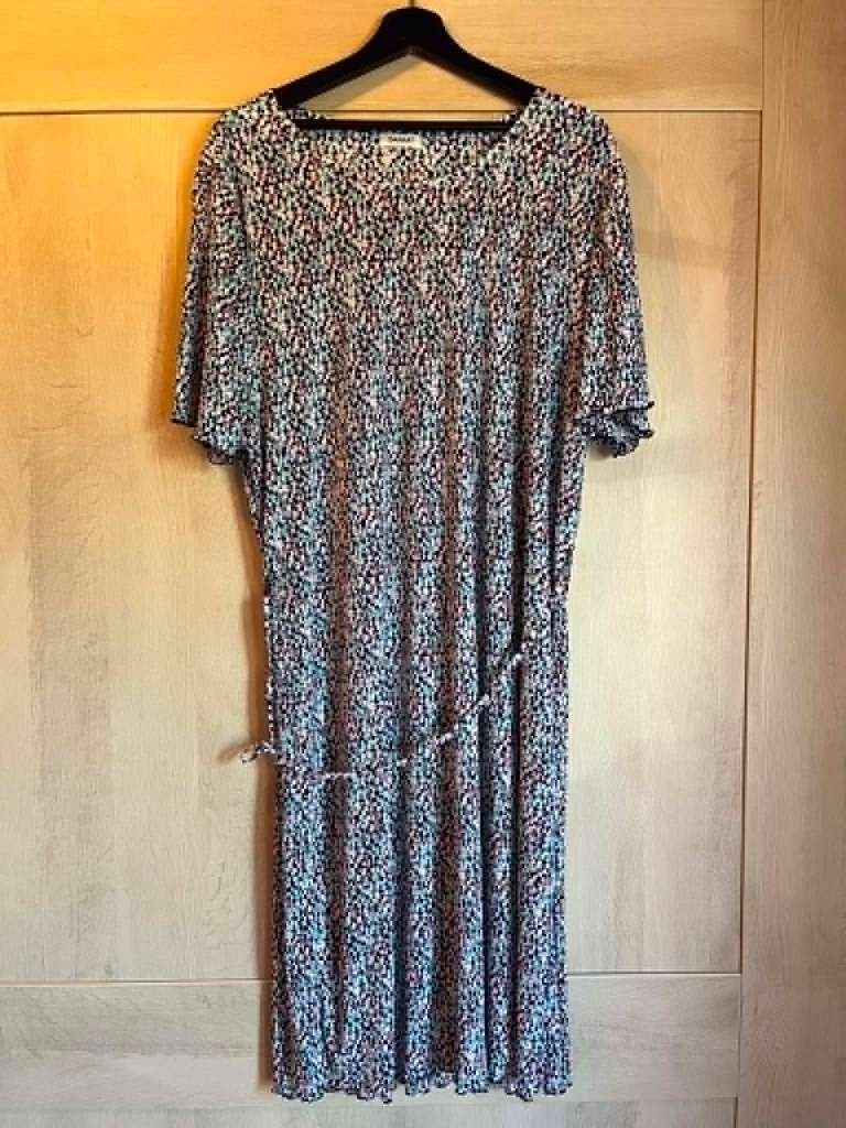 kleed damart zo goed als nieuw 48-50, Kleding | Dames, Grote Maten, Damart, Ophalen of Verzenden, Zo goed als nieuw, Jurk