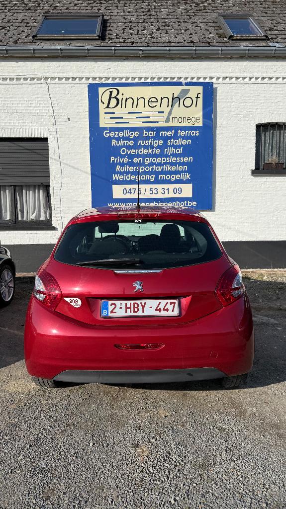 Peugeot 208 te koop, Auto's, Euro 5, Stof, Zwart, Handgeschakeld