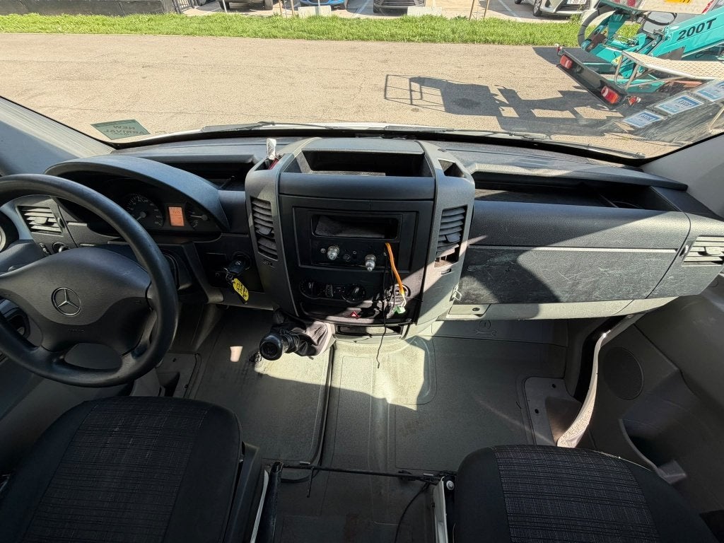 Mercedes Sprinter 313 (Stock ID 18290) — 19