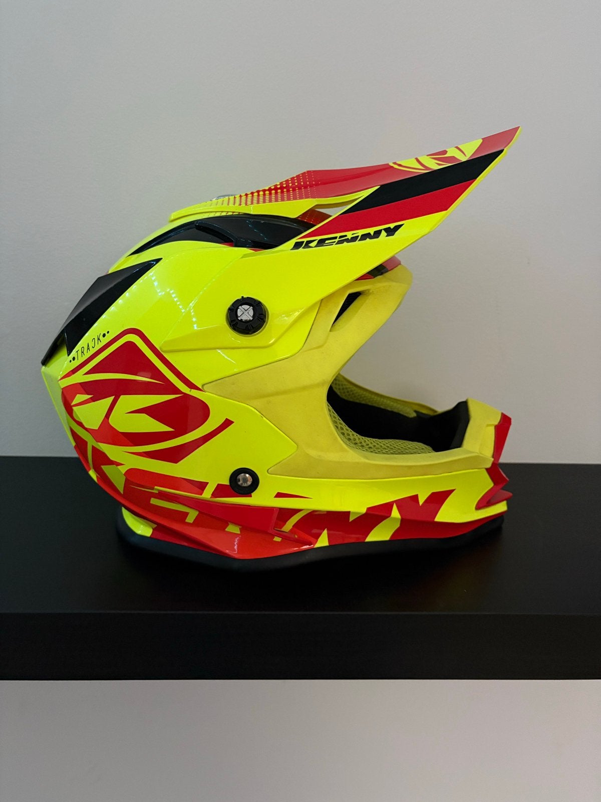 Kenny crosshelm, Motoren, Ophalen, Nieuw zonder kaartje, Kinderen