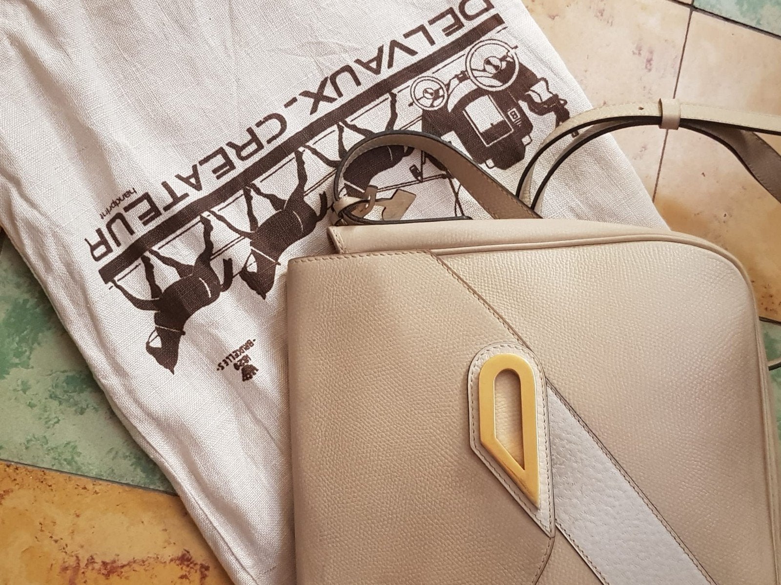 Delvaux Vintage Medium Tas, Antiquités & Art, Antiquités | Accessoires de maison, Enlèvement ou Envoi