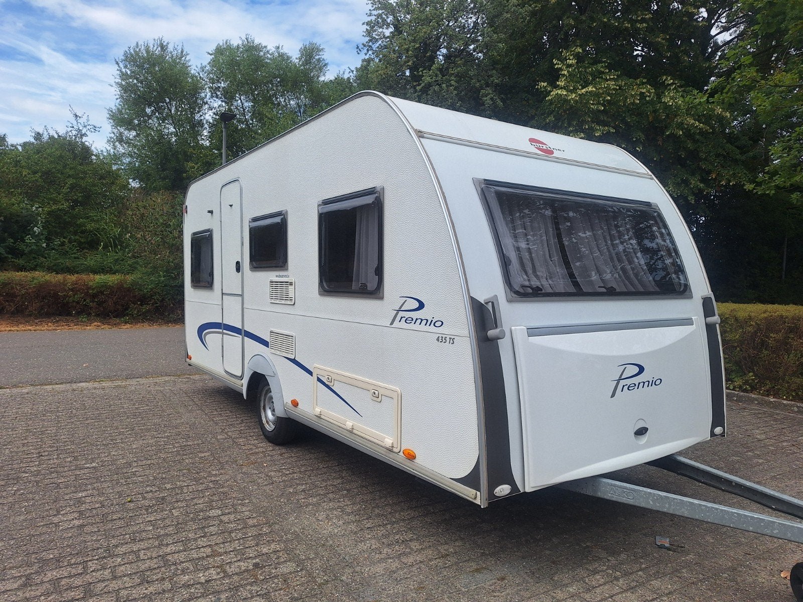 BURSTNER 435TS CONSTRUIT EN 4/2010 COMME NEUF ct jusq 2028!, Jusqu'à 4, 4 à 5 mètres, 750 - 1000 kg, Particulier