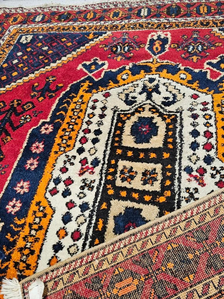 Perzisch tapijt handgeknoopte uit Iran 160x140, Huis en Inrichting, Stoffering | Tapijten en Vloerkleden, Ophalen of Verzenden