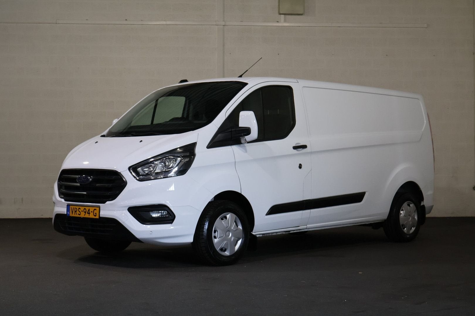 Ford Transit Custom 2.0 TDCI L2 H1 Trend Airco Camera, Autos, Achat, Boîte manuelle, Diesel, Ford