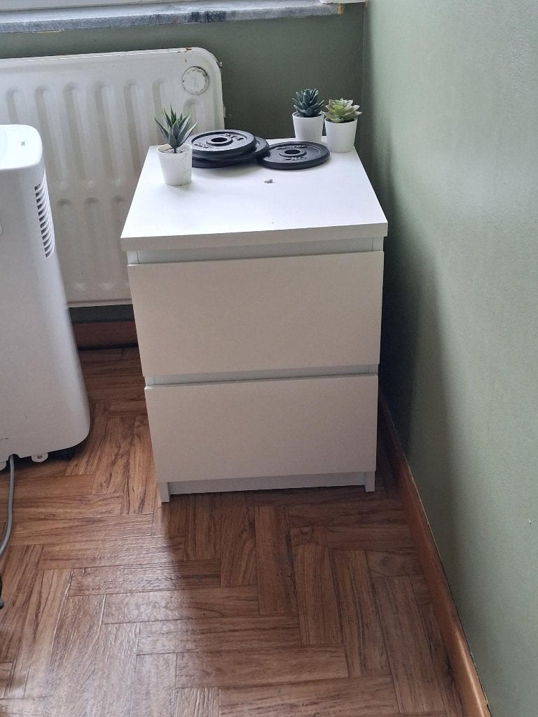 nachtkast ikea wit, Huis en Inrichting, Ophalen, Zo goed als nieuw