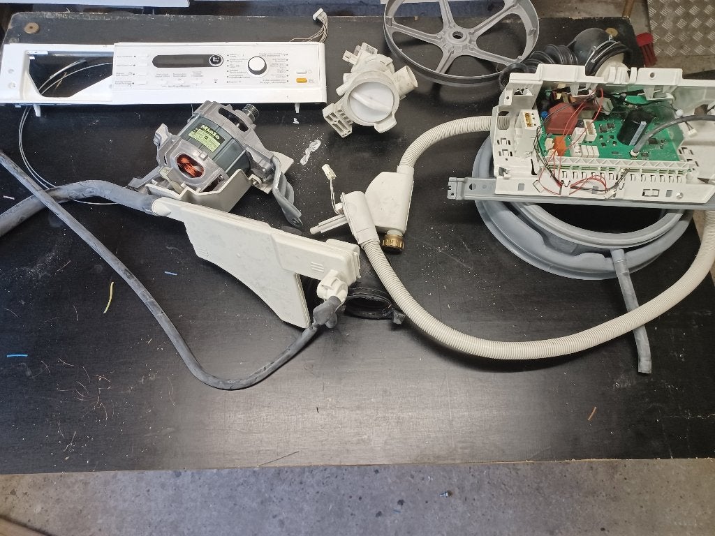 Miele wasmachine onderdelen, Elektronische apparatuur, Wasmachines, Ophalen, 6 tot 8 kg, Gebruikt, 1600 toeren of meer