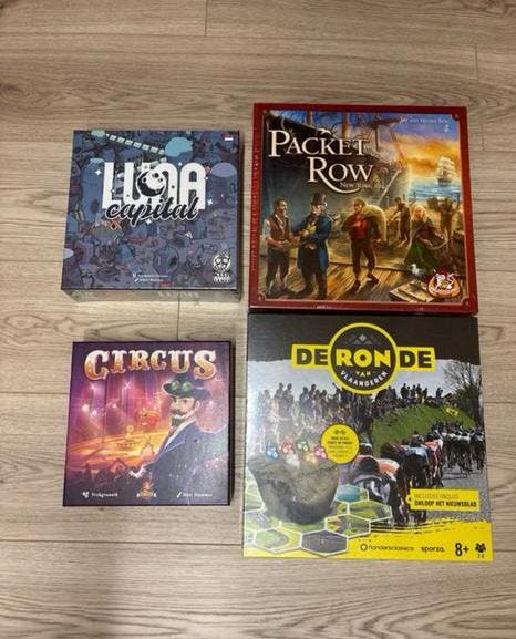 Spelpakket - 4 gezelschapsspellen, Hobby en Vrije tijd, Ophalen of Verzenden, Zo goed als nieuw