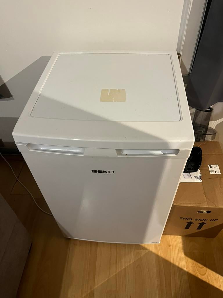 Petit frigo beko, Enlèvement, Comme neuf