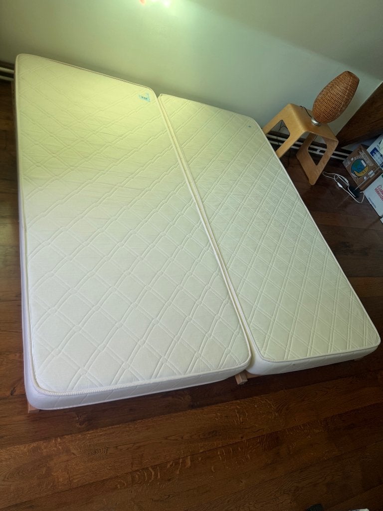 Twee lattenbodems plus matrassen, Ophalen, Gebruikt, 90 cm, Eenpersoons