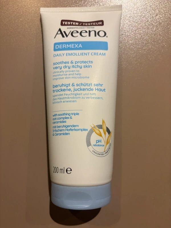 Aveeno Daily Emollient Cream, Handtassen en Accessoires, Uiterlijk | Lichaamsverzorging, Ophalen, Nieuw, Bodylotion, Crème of Olie
