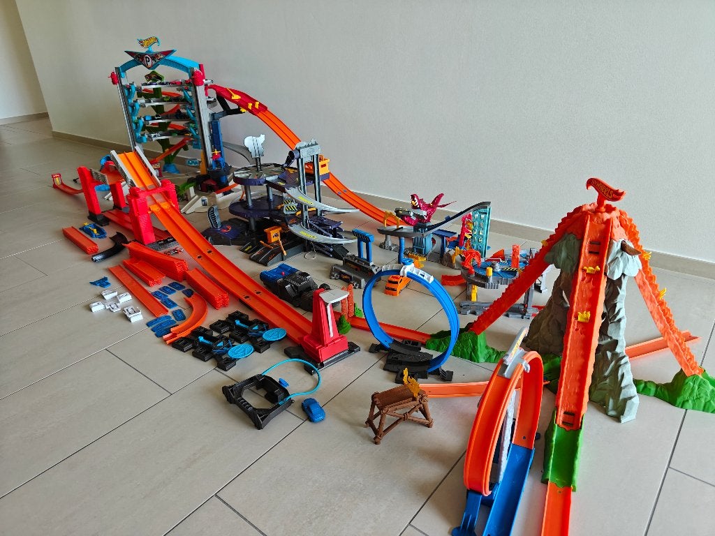 Hot Wheels garage + racebanen, Ophalen, Gebruikt, Racebaan, Hot Wheels