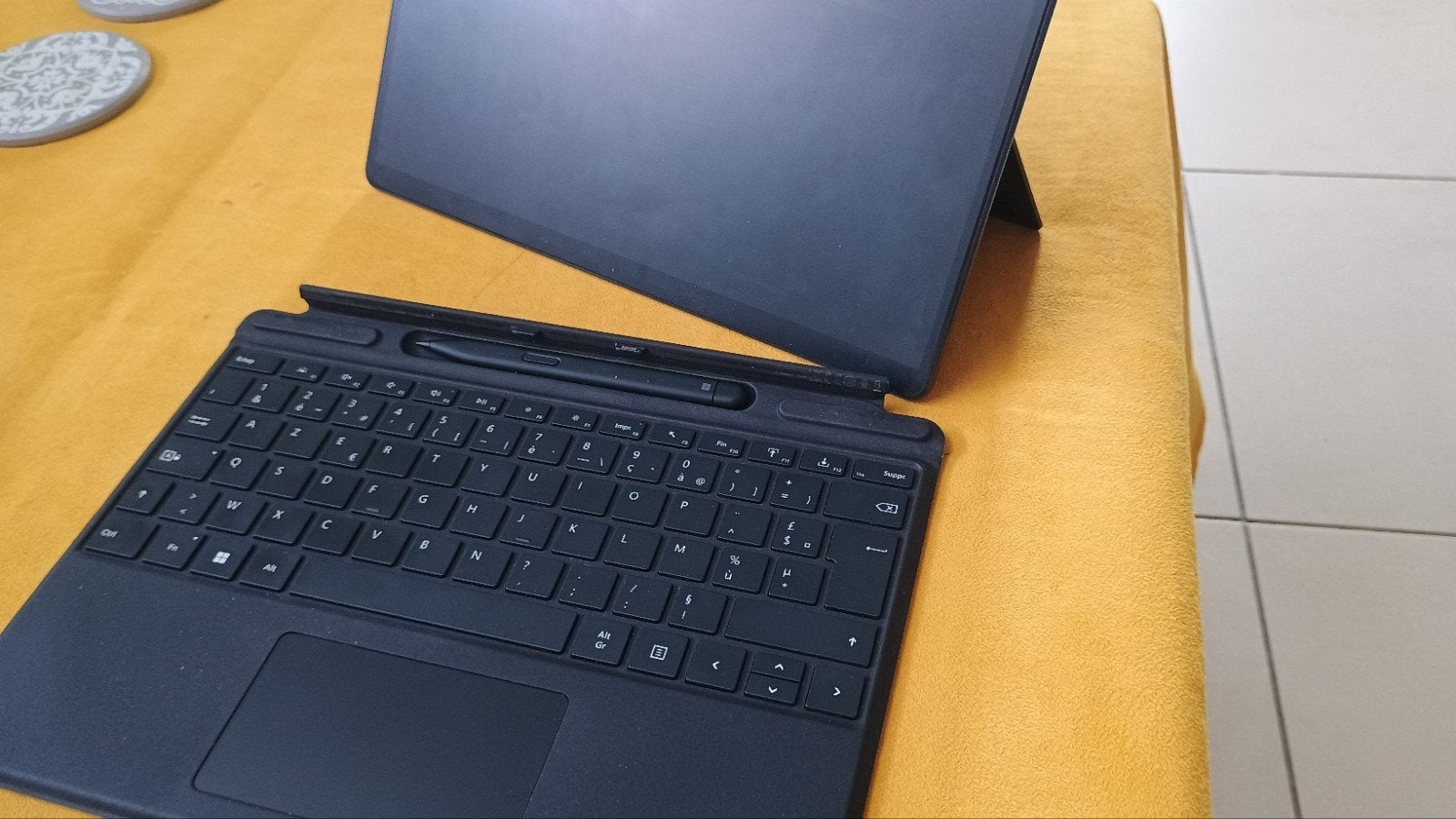 Microsoft Surface Pro 8 carbonkleur, 256 GB, 2 tot 3 Ghz, 8 GB, 11 inch