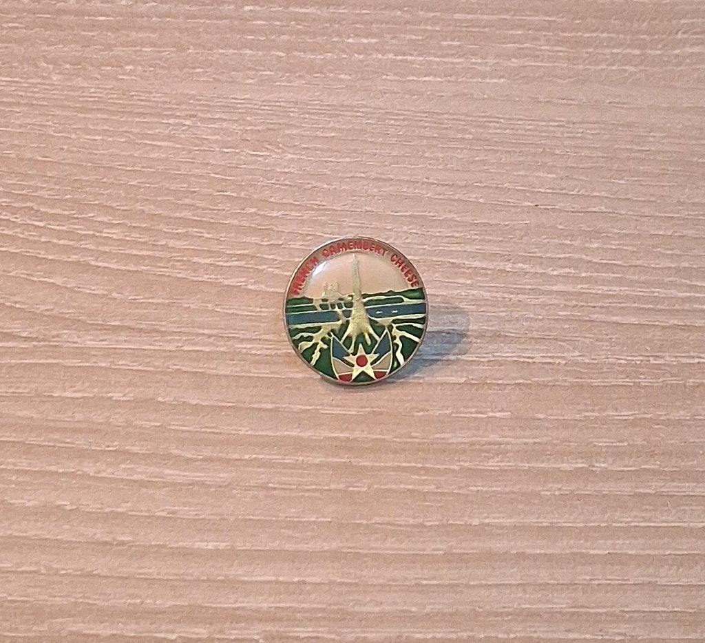 PIN - FRENCH CAMEMBERT CHEESE - KAAS - FROMAGE, Envoi, Utilisé, Marque, Insigne ou Pin's