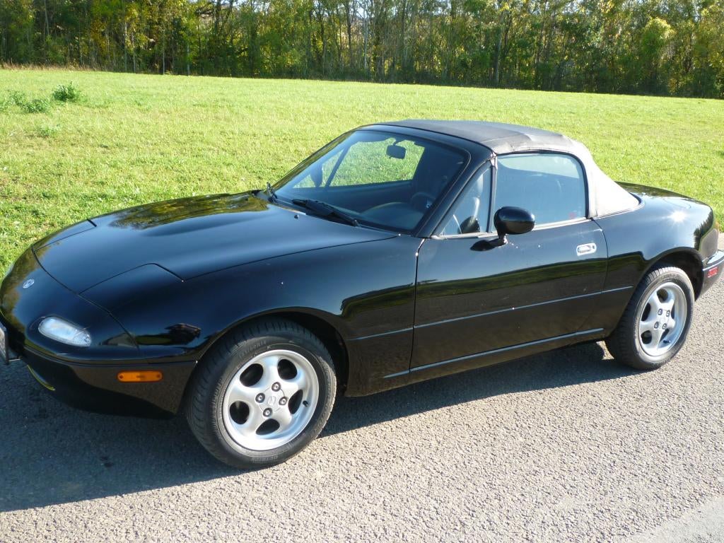 MAZDA MX5 NA 1993, Auto's, Mazda, Particulier, MX-5, Benzine, Cabriolet, 2 deurs, Handgeschakeld, Zwart, Grijs, Alcantara, Achterwielaandrijving