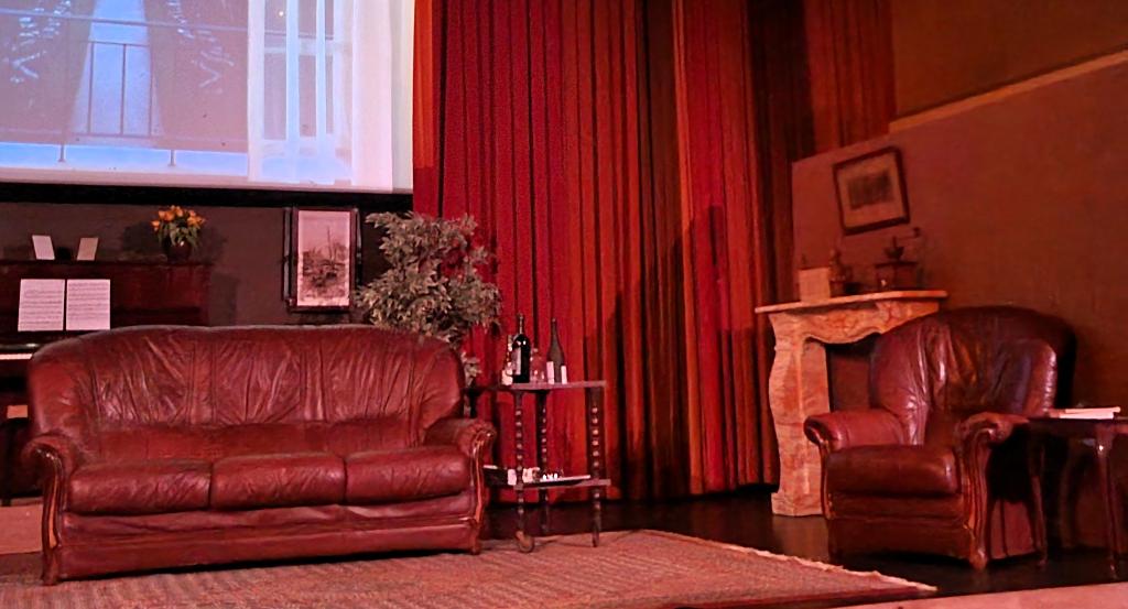 divan et fauteuil cuir à donner, Maison & Meubles, Canapés | Salons, Enlèvement, Utilisé, Cuir