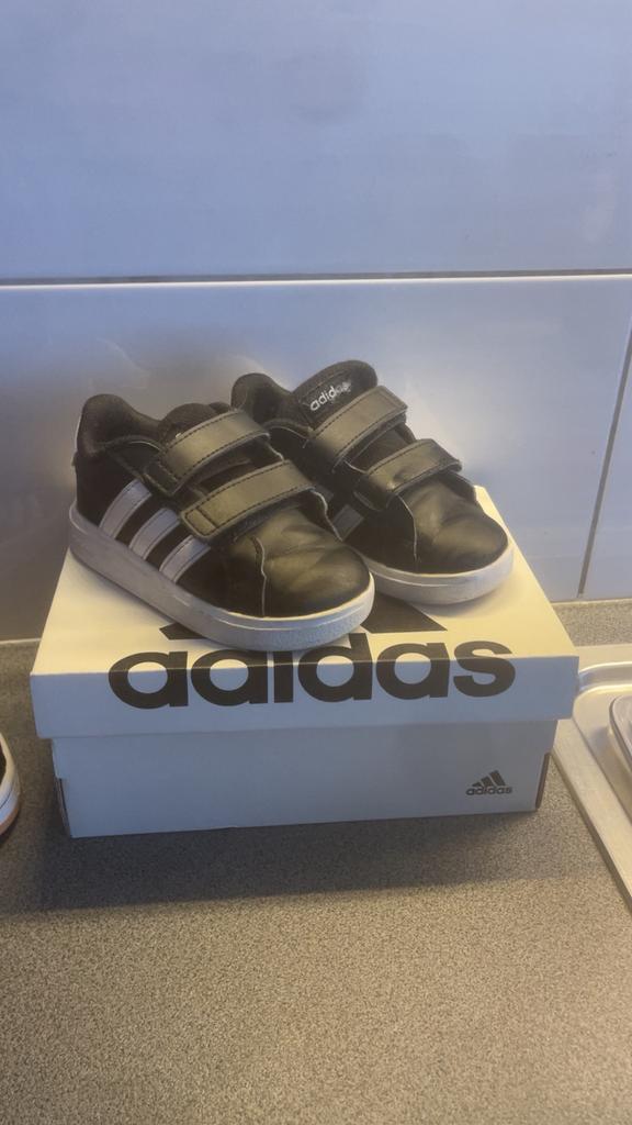 Adidas, Enlèvement, Comme neuf