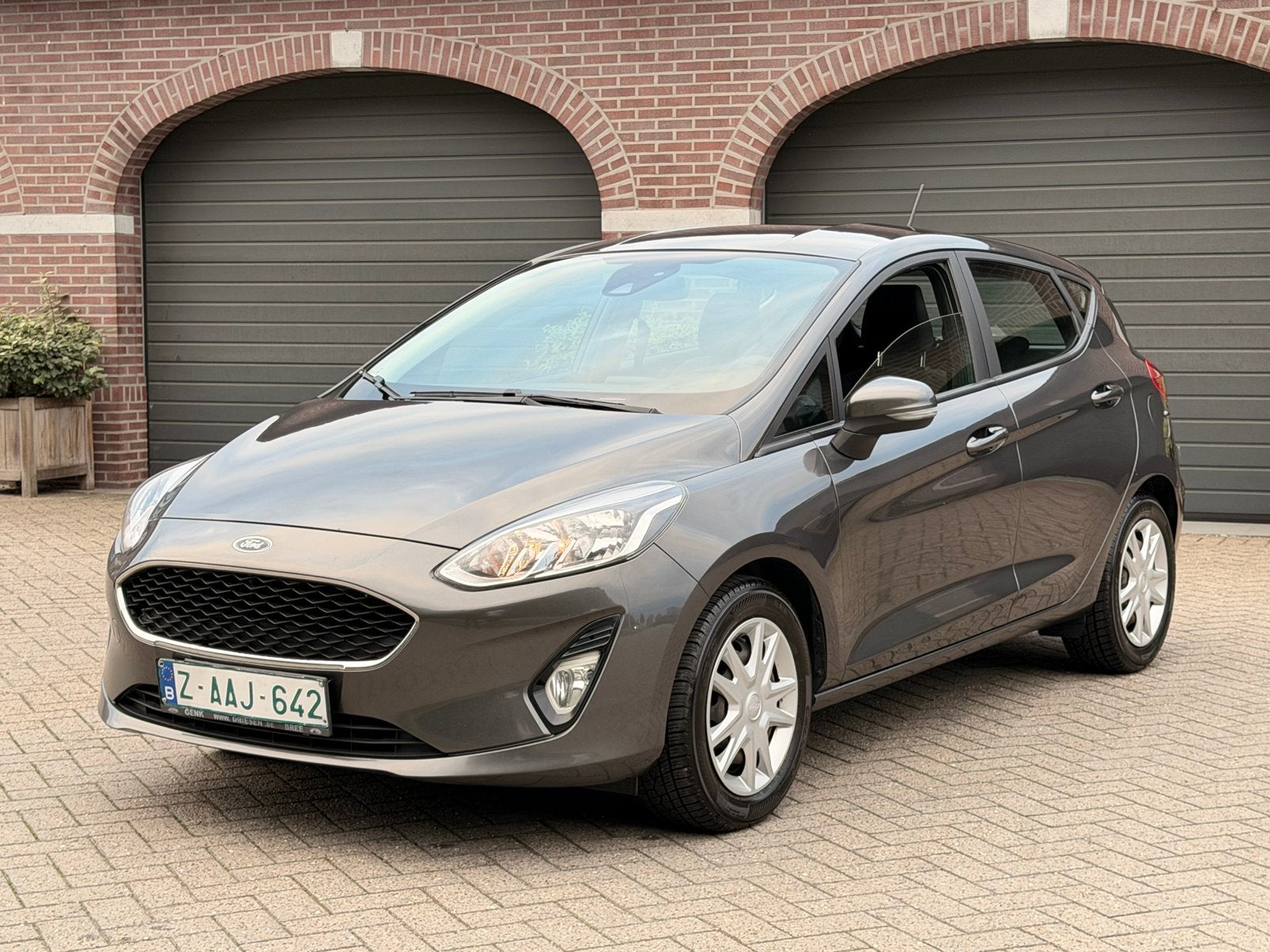 FORD FIESTA FACELIFT 1.1Cc ESSENCE 85CV 2018 euro 6D-Temp, Autos, Argent ou Gris, Achat, Euro 6, Entreprise