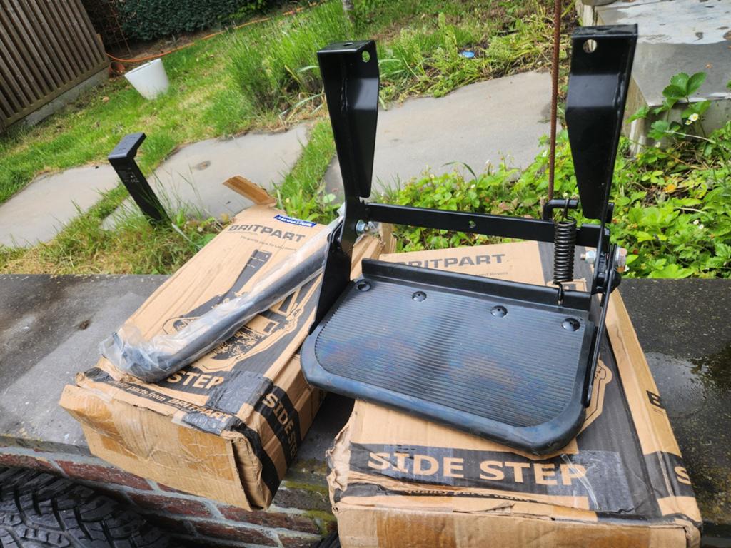 Land Rover Defender side step kit x2, Ophalen, Nieuw