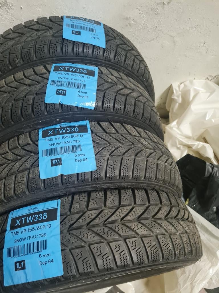 4 Pneus Hiver Vredestein 155/80 R13 (État Neuf), Enlèvement