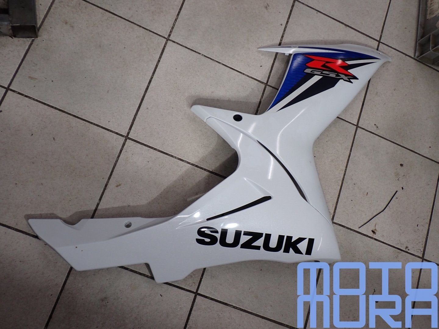 Flanc droit Suzuki GSX-R 600 / 750 2011 - 2017 L1 L7 carénag, -, Utilisé, -, -