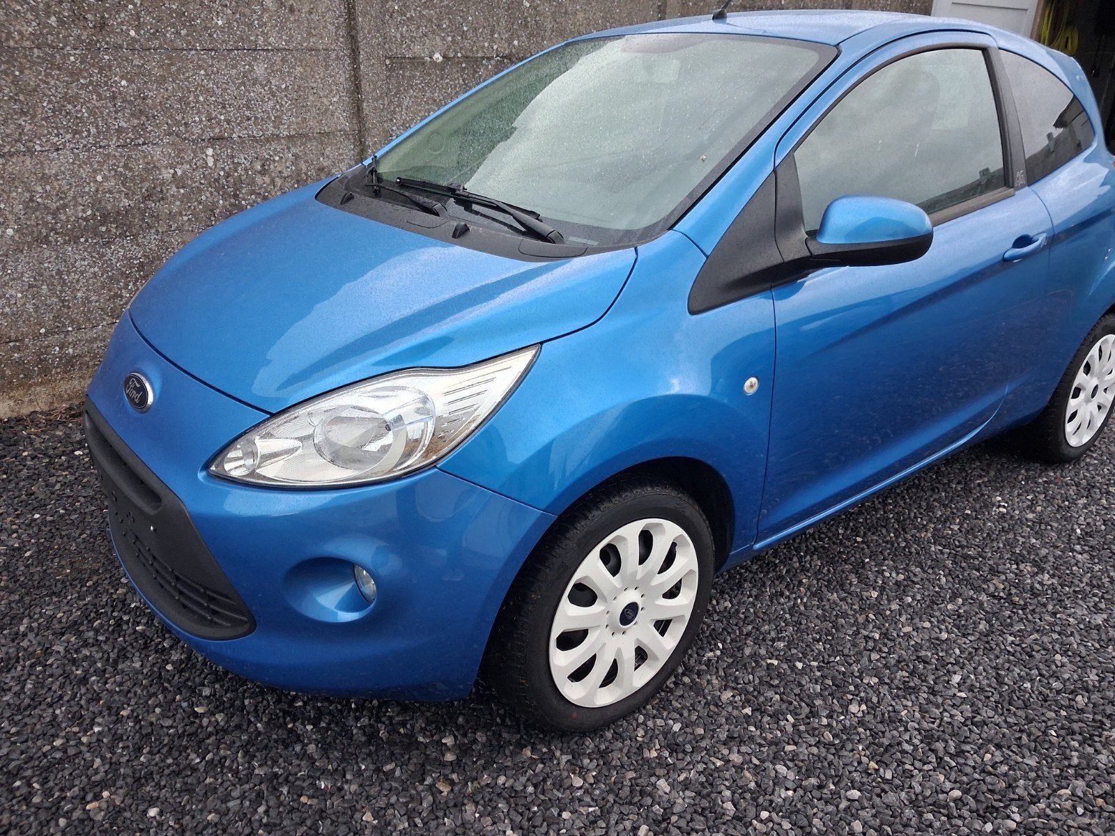 mooie ford ka benzine van 2013 gekeurd
in perfecte staat eer, Auto's, Euro 5, Ka, Handgeschakeld, USB