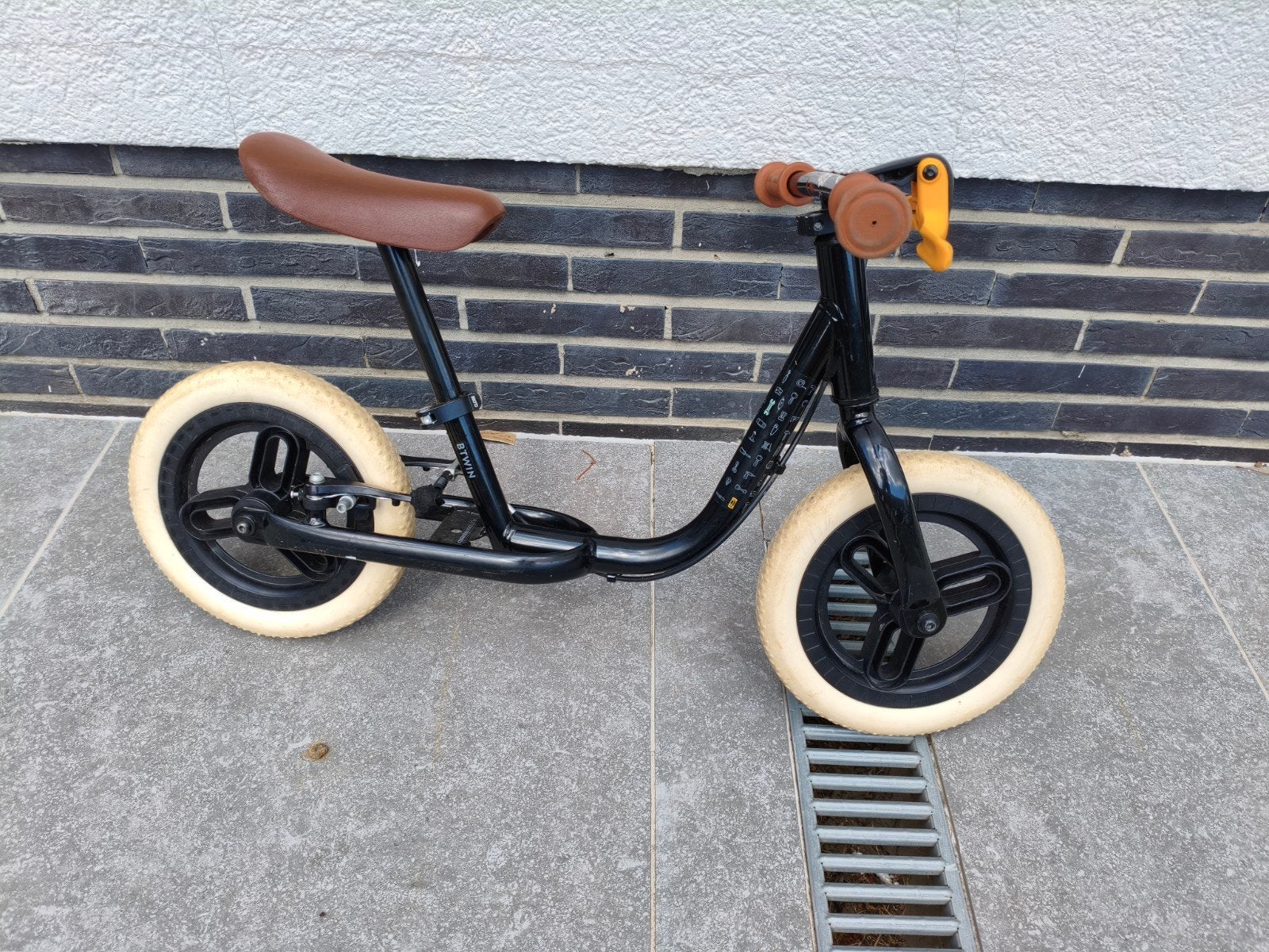 B-twin loopfiets, Ophalen