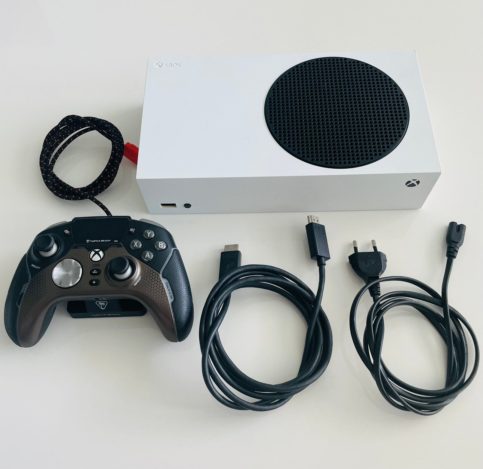 Xbox Serie S + Manette Turtle Beach, Consoles de jeu & Jeux vidéo, Consoles de jeu | Xbox Series X & S, Enlèvement, Comme neuf