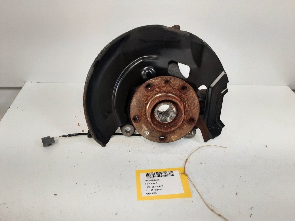 WIELNAAF LINKS VOOR Nissan Qashqai (J11) (01-2013/04-2021), Auto-onderdelen, Gebruikt, Germany@nissan-services.eu, Kronenweg 38
50389  Wesseling, DE
