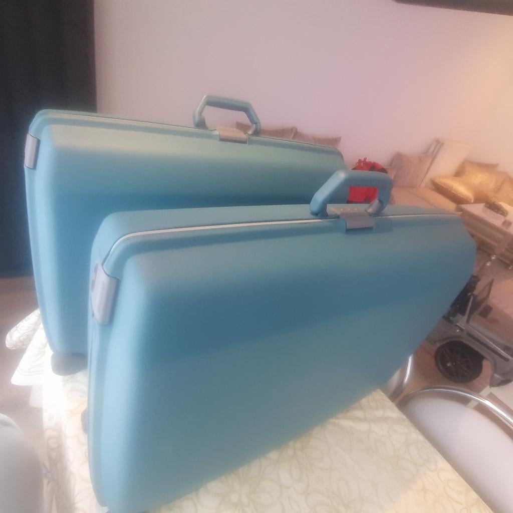 2 koffers