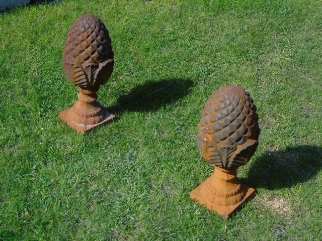 pomme de pin ou gland en fonte rouillé, Jardin & Terrasse, Décoration murale de jardin, Neuf, Enlèvement