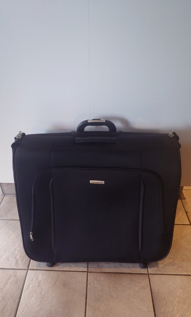 Samsonite kledingzak / kostuumkoffer op wielen, 60 tot 70 cm, 45 tot 55 cm, Ophalen of Verzenden, Zo goed als nieuw