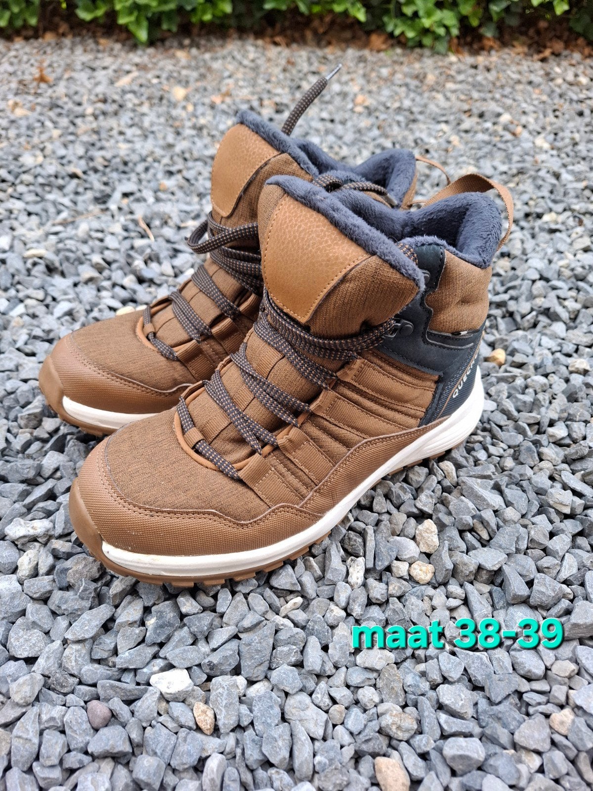 Winterlaarzen Quechua maat 38-39, Ophalen, Zo goed als nieuw, Schoenen