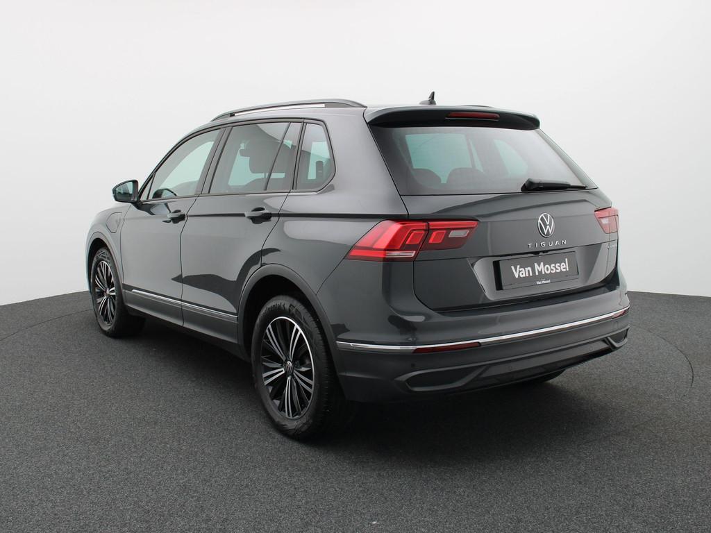Volkswagen Tiguan eHybrid 1.5 TSI 180kW Life NAVI | ACC | CA, 245 pk, 4 cilinders, 127 g/km, Bedrijf
