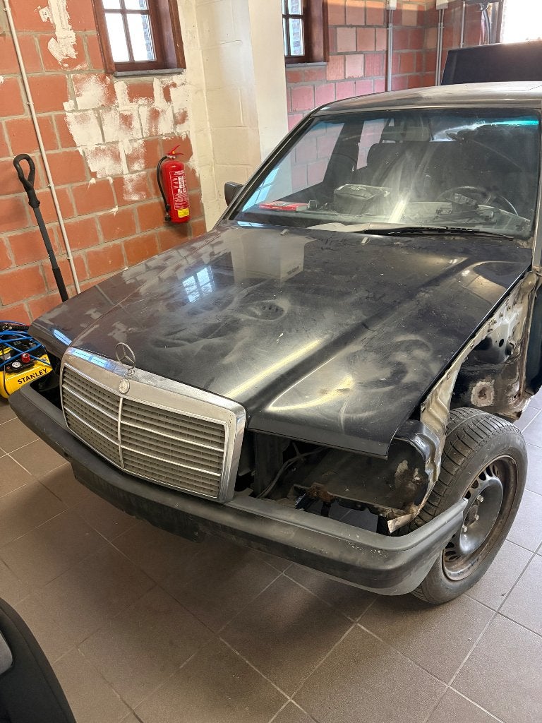 Mercedes 190d project 1988 w201, Automaat, Zwart, Zwart, Leder