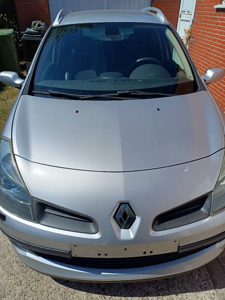 Renault Clio avec climatisation, Autos, Renault, Achat, Boîte manuelle, Noir, 5 portes