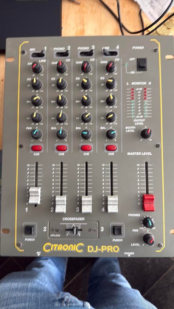 Table de mixage 8 canneaux, Musique & Instruments, Enlèvement, Utilisé, 5 à 10 canaux