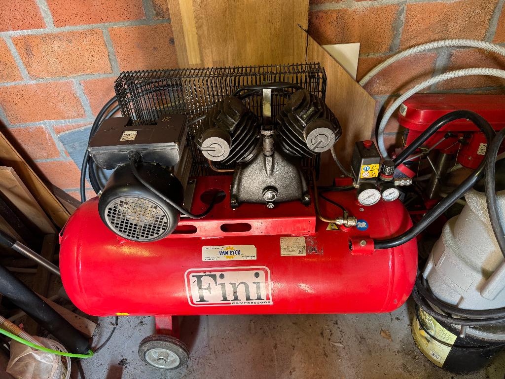 Fini SKM12-100 compressor, Ophalen, Zo goed als nieuw, 200 tot 400 liter/min, Mobiel
