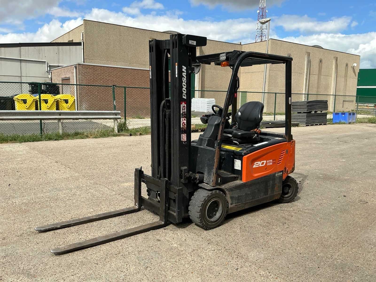 Élévateur Doosan B20X-7 2017, Articles professionnels, Machines & Construction | Chariots élévateurs & Transport interne, Électrique