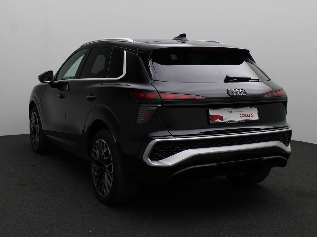 Audi Q3 SUV e-hybrid (PHEV) Audi Q3 SUV Corporate S e-hybrid, Auto's, Automaat, 48 g/km, Hybride Elektrisch/Benzine, https://public.car-pass.be/vhr/1b68daaf-d704-478c-a8b7-64b25c158601