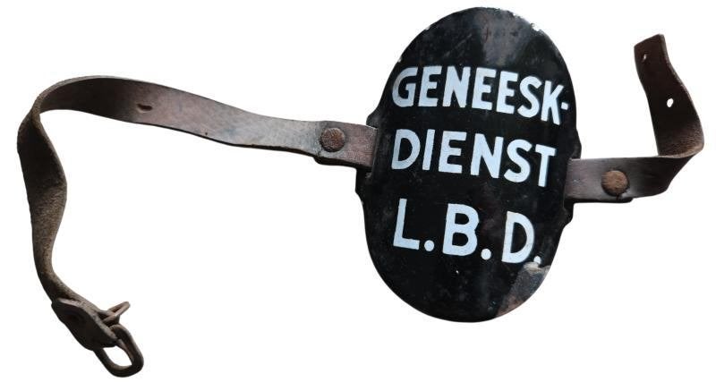 un bouclier « médical » néerlandais, Collections, Objets militaires | Seconde Guerre mondiale, Enlèvement ou Envoi