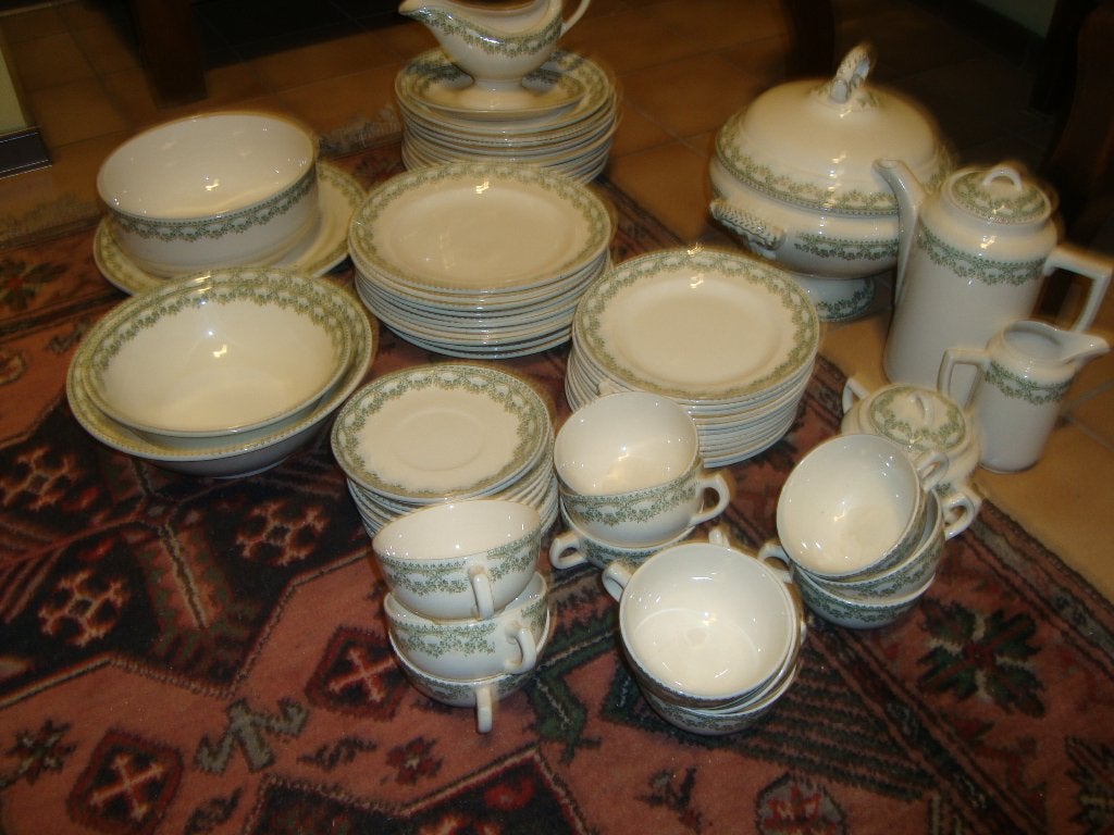 Koffie-en eetservies Boch, decor Carlotta., Ophalen