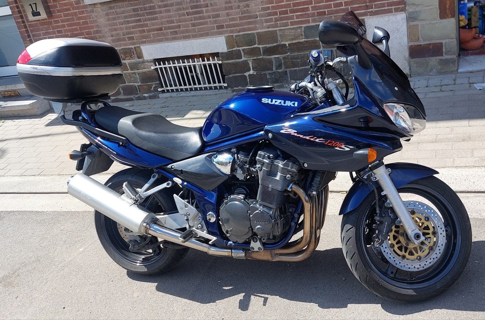 Suzuki bandit 1200s échange possible contre bi cylindres, Particulier, Neuf
