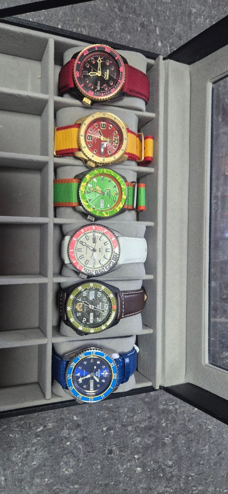 montre Seiko collection Street fighter, Montre-bracelet, Seiko, Enlèvement ou Envoi, Acier