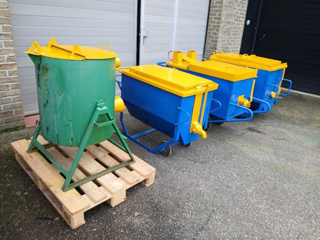 Diverse Bitumen Teerketels 152Liter € 650 excl., Doe-het-zelf en Bouw, Ophalen, Overige kleuren, Overige typen, Zo goed als nieuw