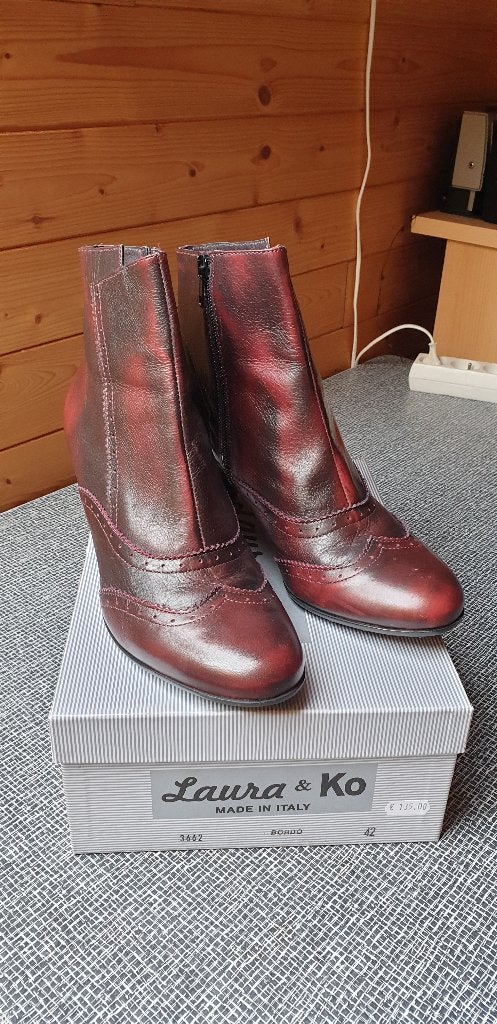 Bordeau laarsjes , maat 42, Kleding | Dames, Schoenen, Ophalen of Verzenden, Gedragen, Lage of Enkellaarzen