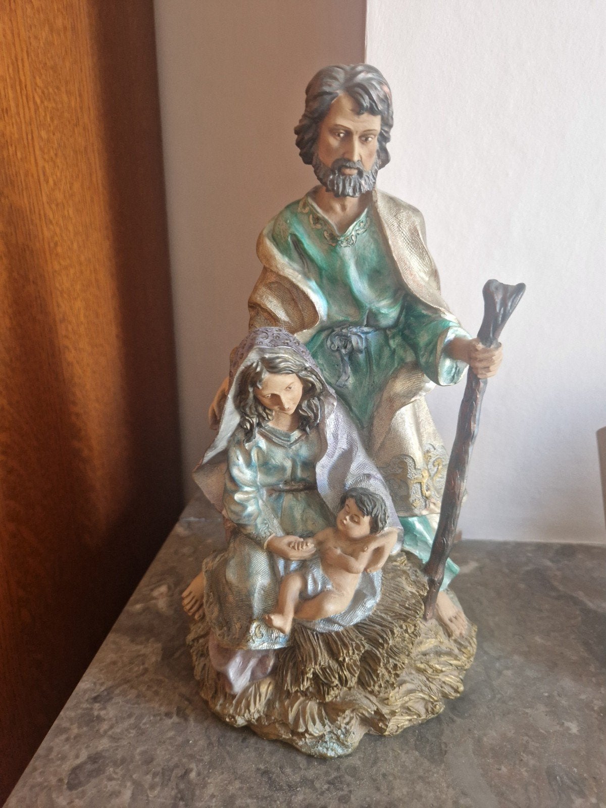 Standbeeld van de Heilige Familie in beschilderde hars, Ophalen, Zo goed als nieuw